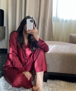 Alternative view of Pyjama boutonnée manche longue en satin " Bordeaux  à rayures  "