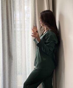 Alternative view of Pyjama boutonnée manche longue en satin " Vert à rayures   "