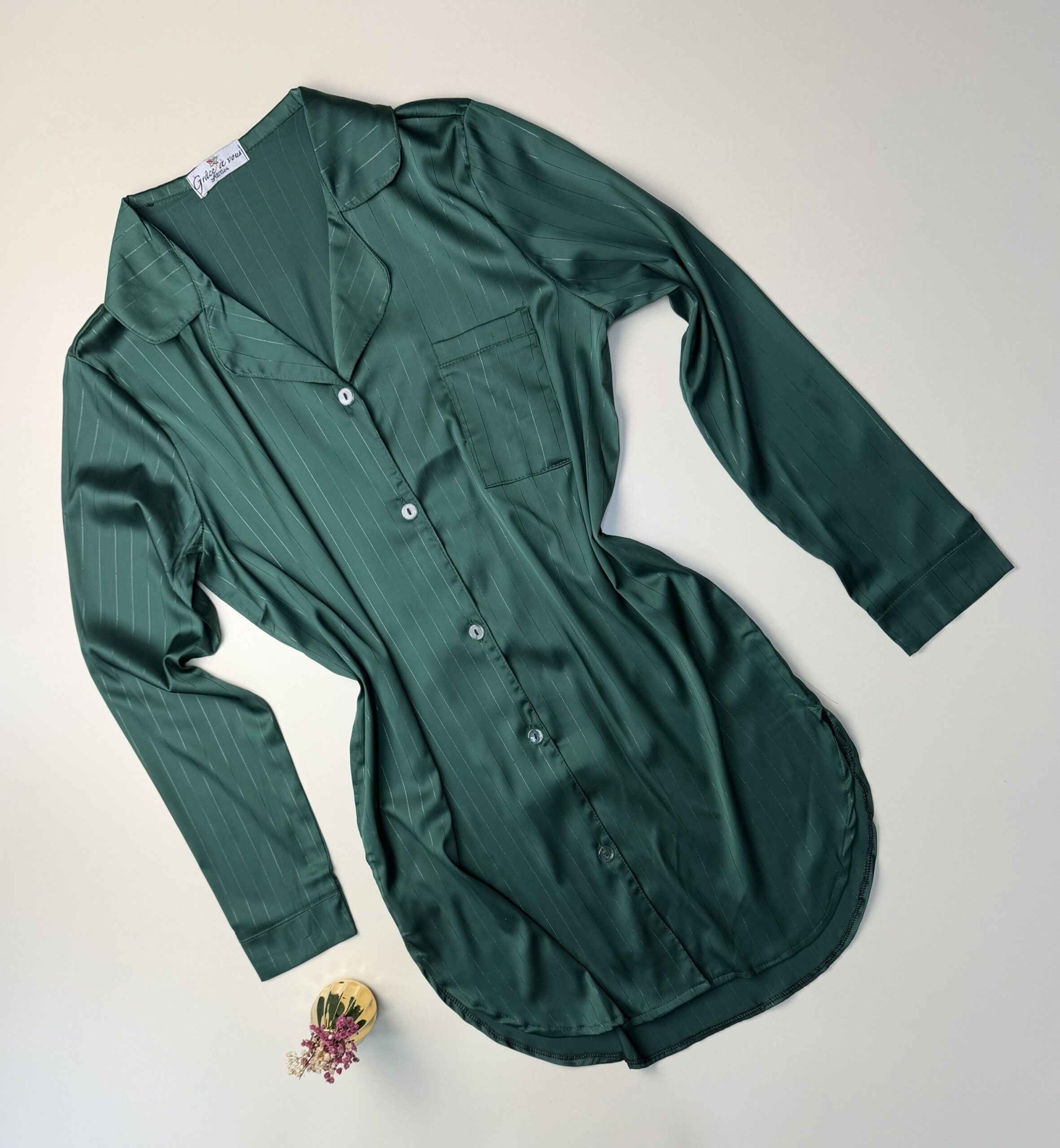 Chemise de nuit en satin - vert à rayures -