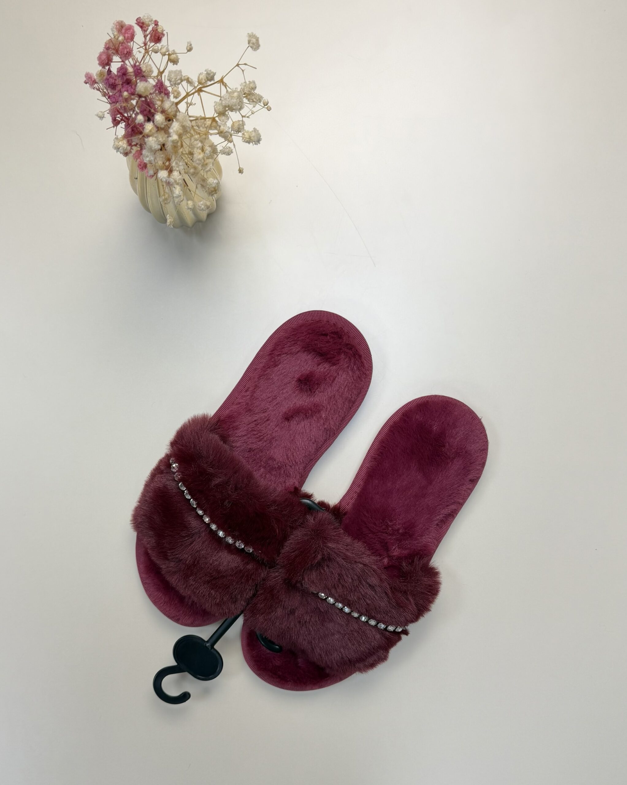 Pantoufle en fourrure strass " bordeaux "