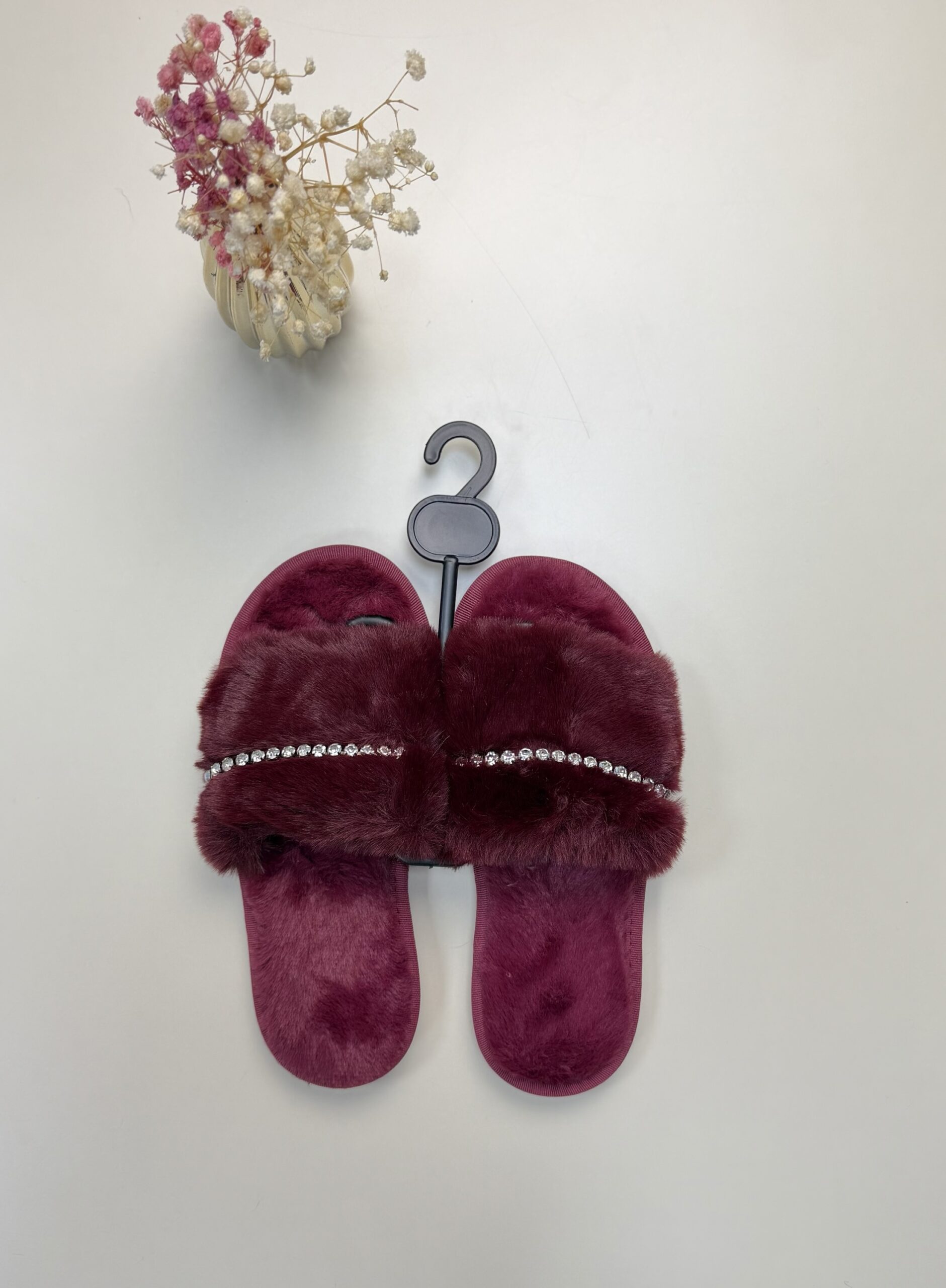Pantoufle en fourrure strass " bordeaux " – Image 2