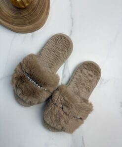 Pantoufle en fourrure strass " taupe "