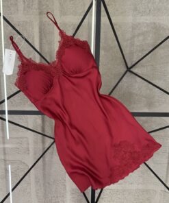 Nuisette en satin " bordeaux "
