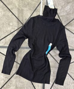 Alternative view of col roulé " noir "