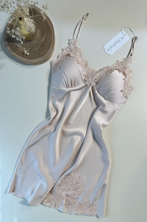 Nuisette  en satin " Champagne "