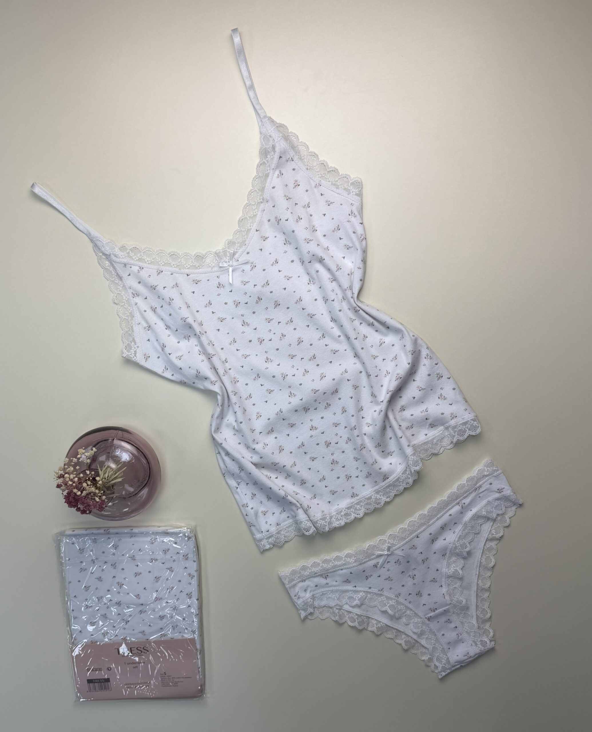 Tricot de peau + bas " Rose à fleur "