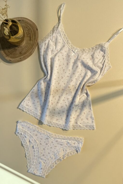 Tricot de peau + bas " Rose à fleur "