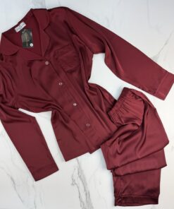 Pyjama boutonné en satin - bordeaux unie -