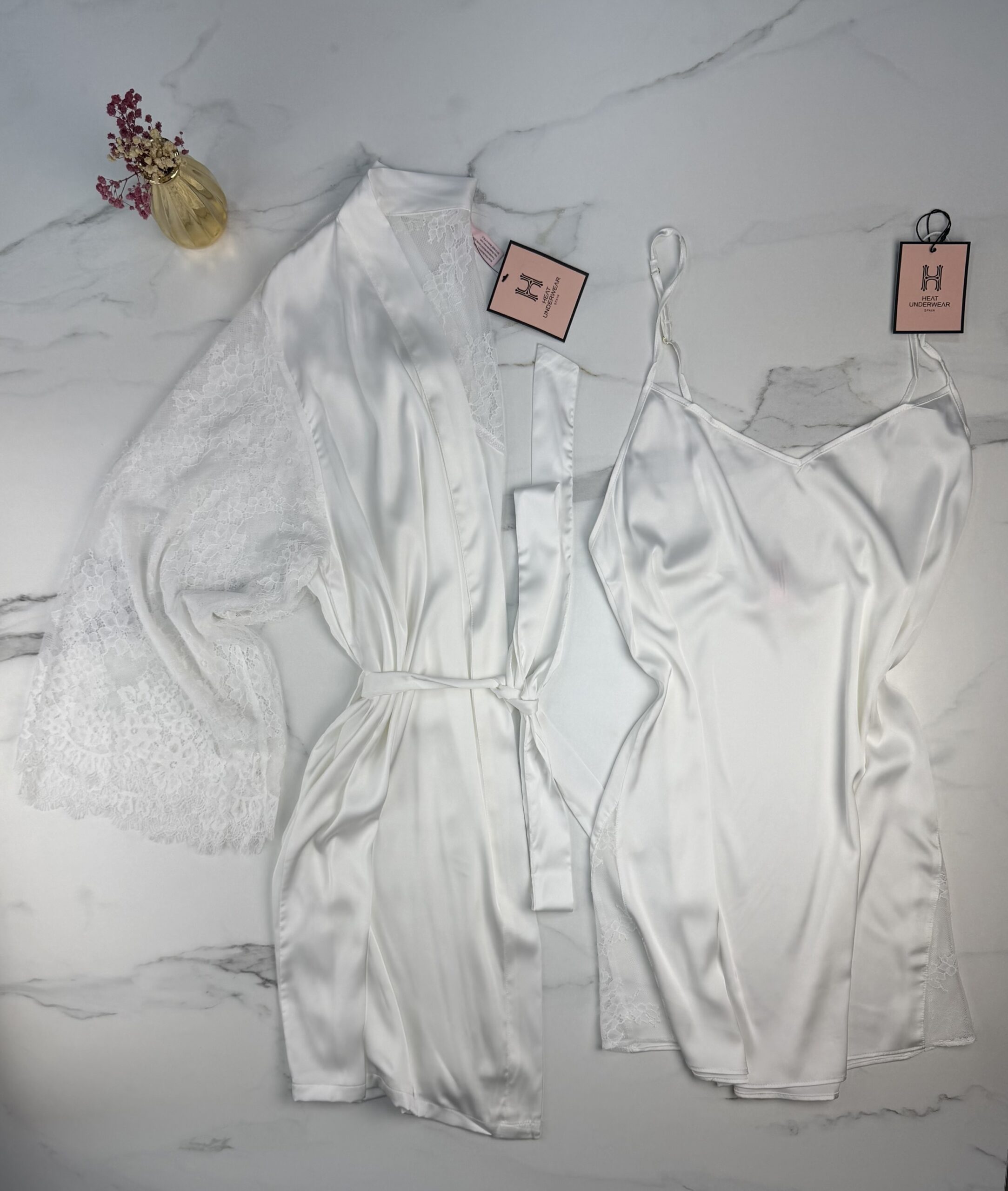 Ensemble nuisette peignoir en satin " blanc "