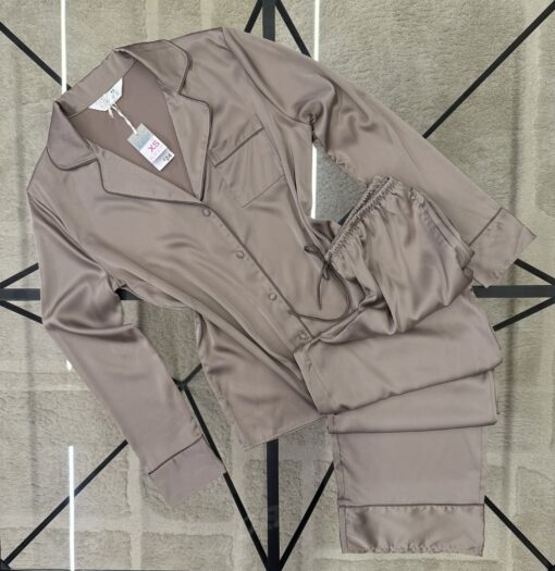 Pyjama boutonée en satin primark " mocha  "
