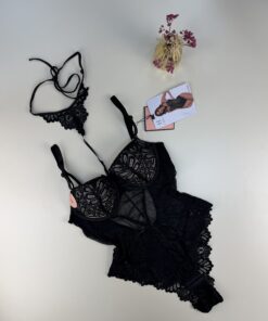 Body push up  en dentelle " Noir "