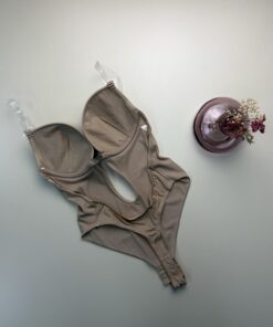 Alternative view of Body invisible  dos nu " nude "