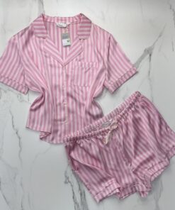 Pyjama short boutonnée en satin Primark " Rose à rayures "