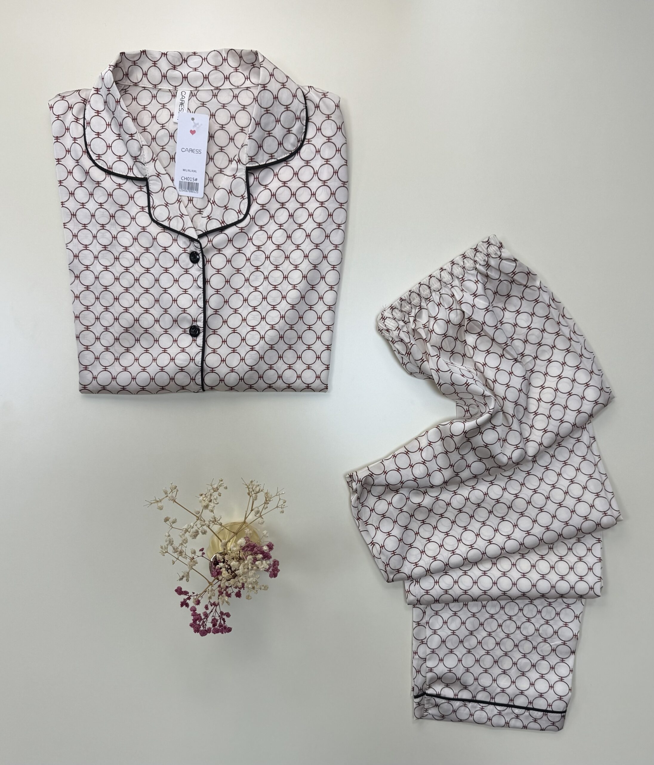 Pyjama en satin boutonné " Crème " – Image 2