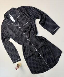 Chemise De Nuit boutonné en satin " NOIR "