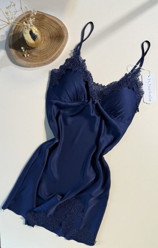 Nuisette  en satin " BLEU "