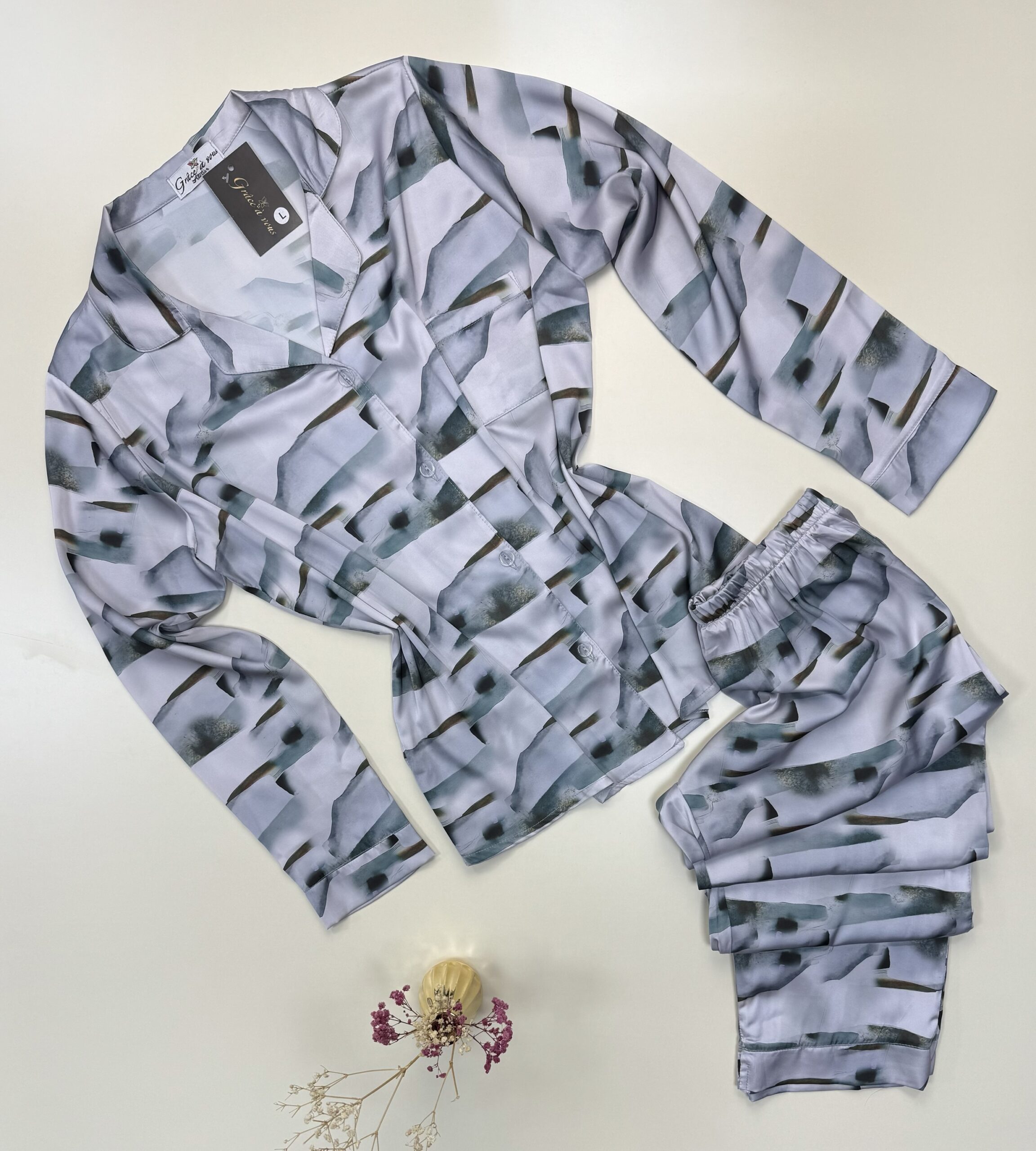 Pyjama boutonné en satin " marbré "