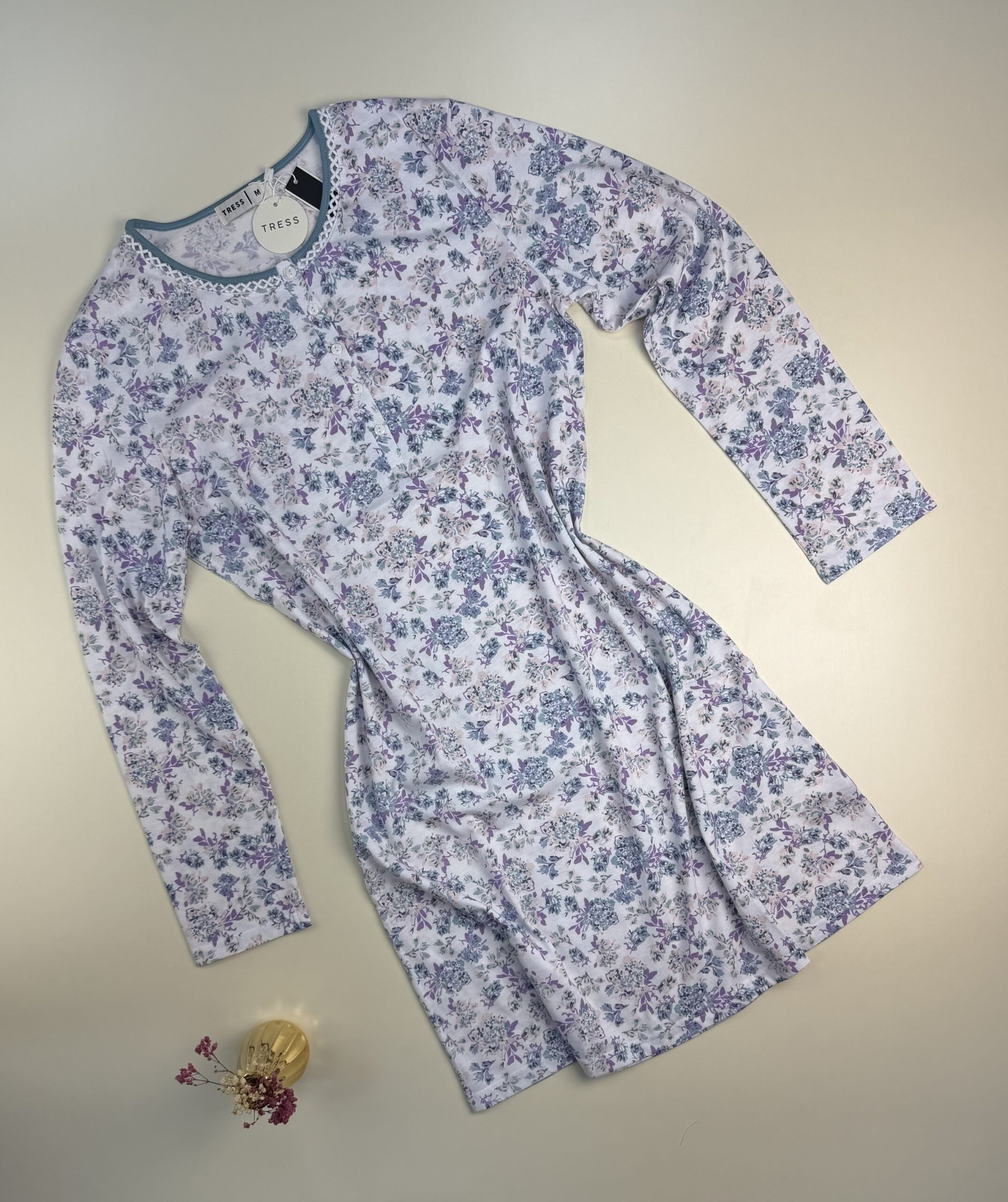 Chemise de nuit boutonnée " à fleurs "