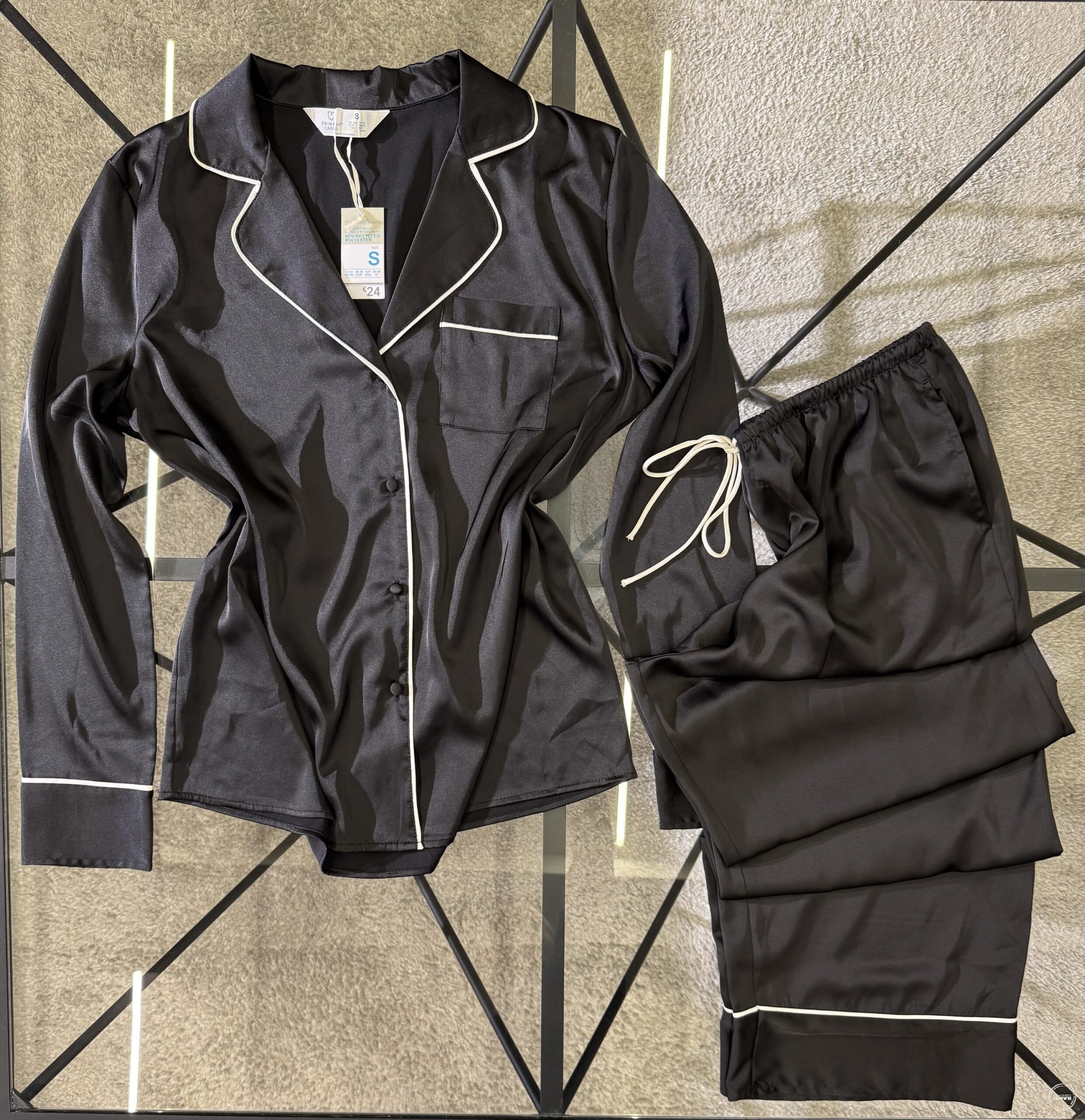 Pyjama boutonné en satin primark " Noir " – Image 2