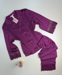 Pyjama boutonné en satin H " aubergine"