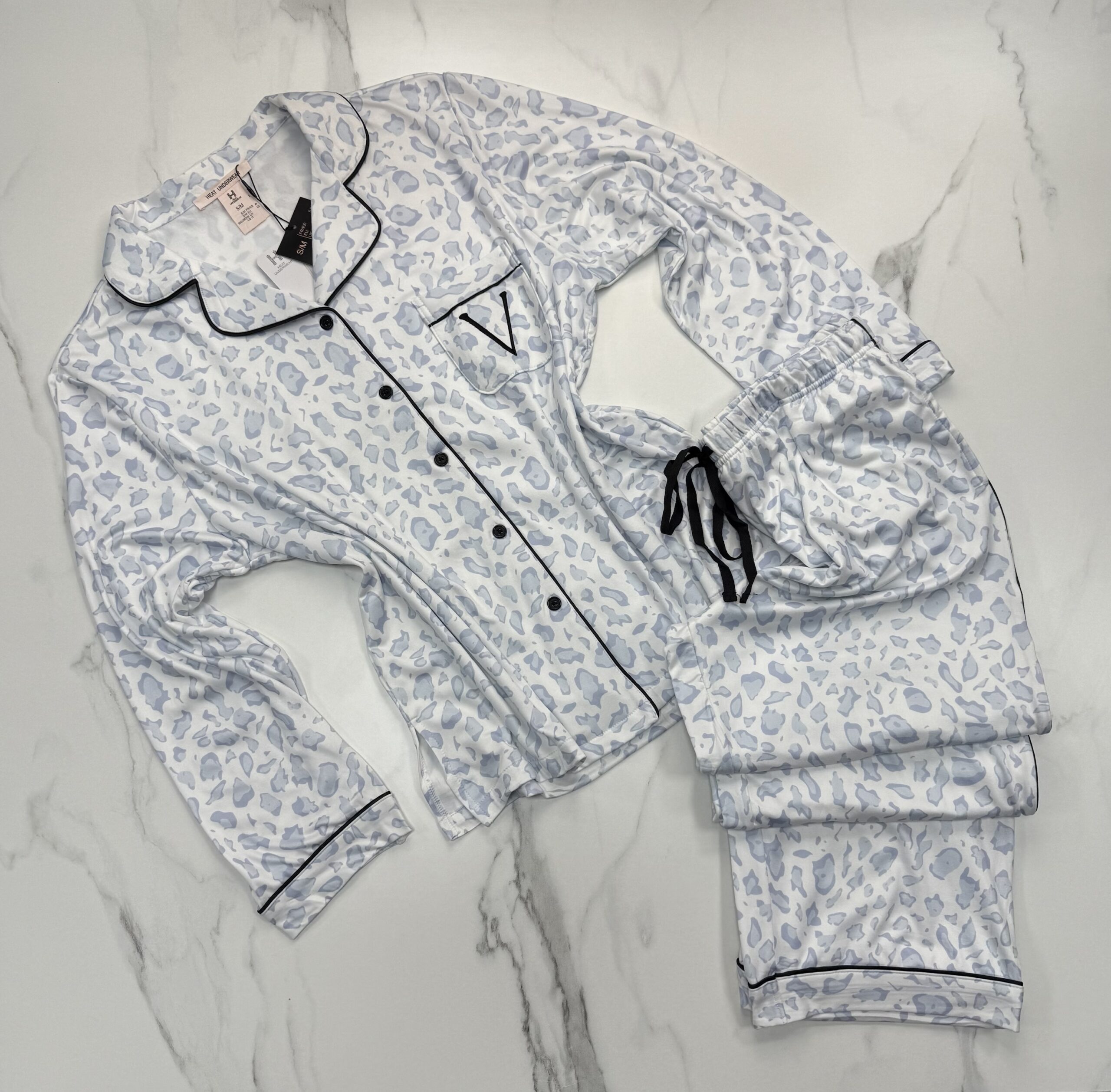 Pyjama boutonné haut manche longue H " Bleu léopard "