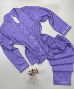Pyjama boutonné en satin " Violet "