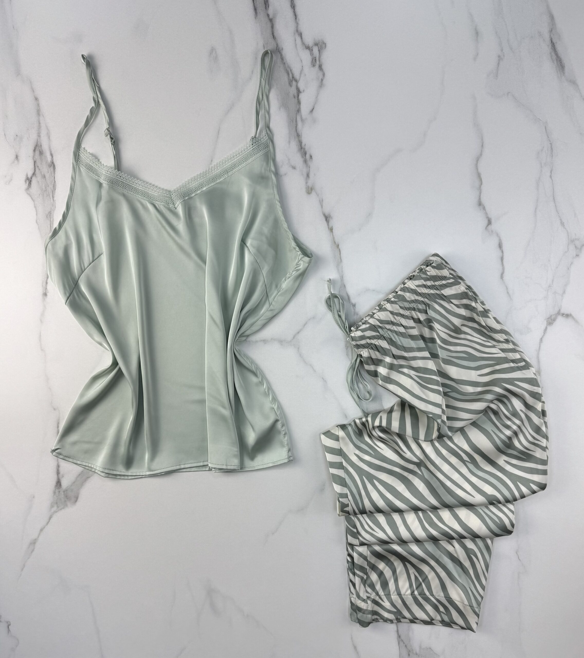 Pyjama 3 pcs en satin et kimono velours " VERT " – Image 2