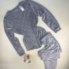 Pyjama primark en velours haut manche longue  " Gris à motifs "