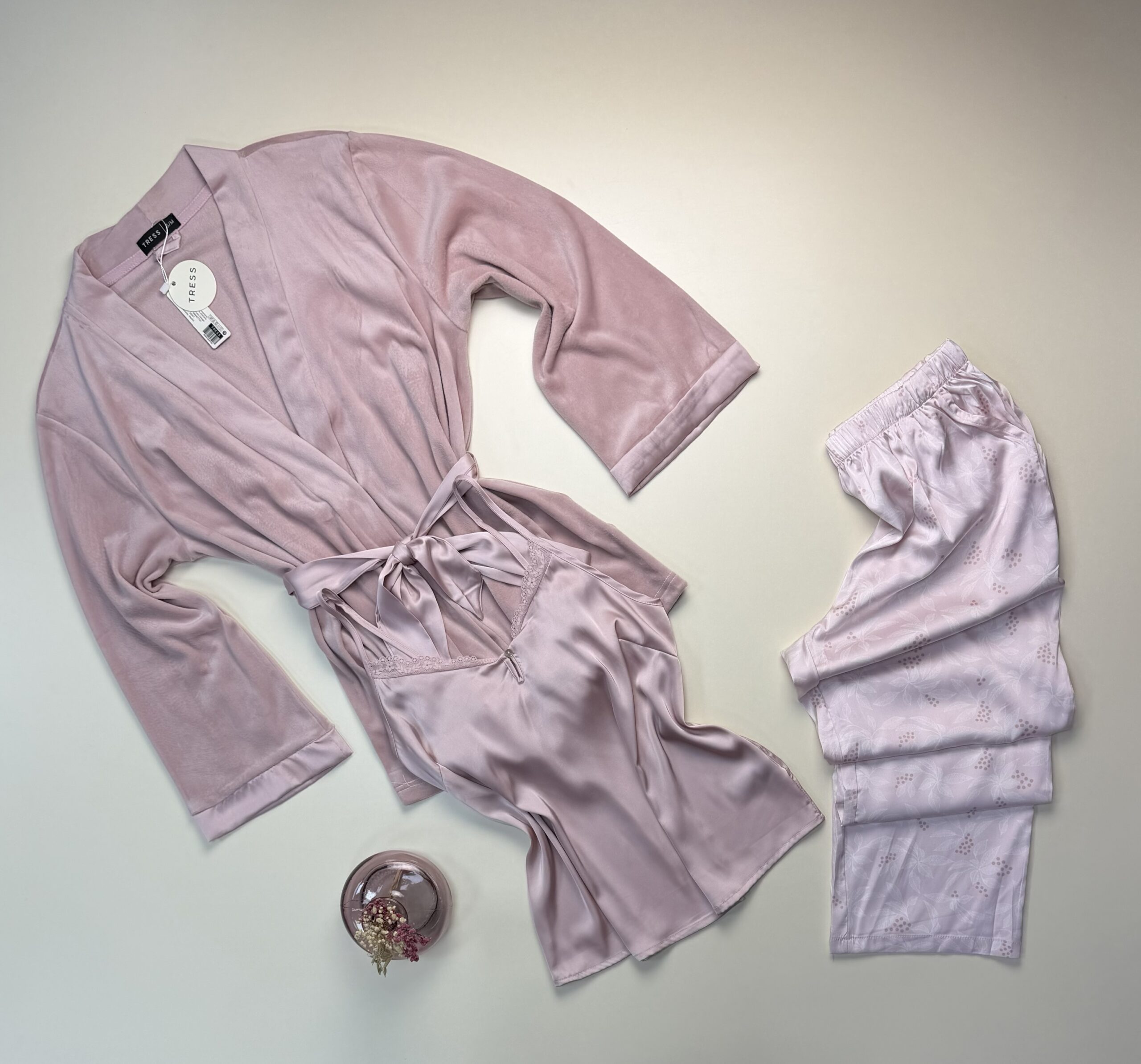 Pyjama 3 pcs en satin et kimono velours " Rose " – Image 2