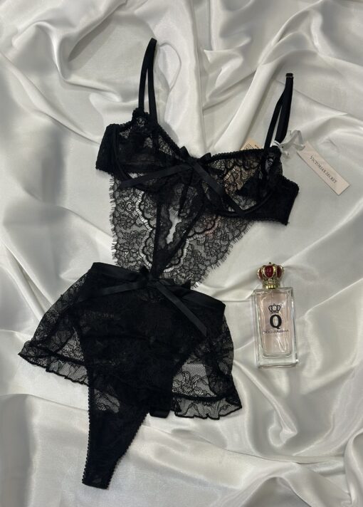 Body en dentelle victorias secret " Noir  "