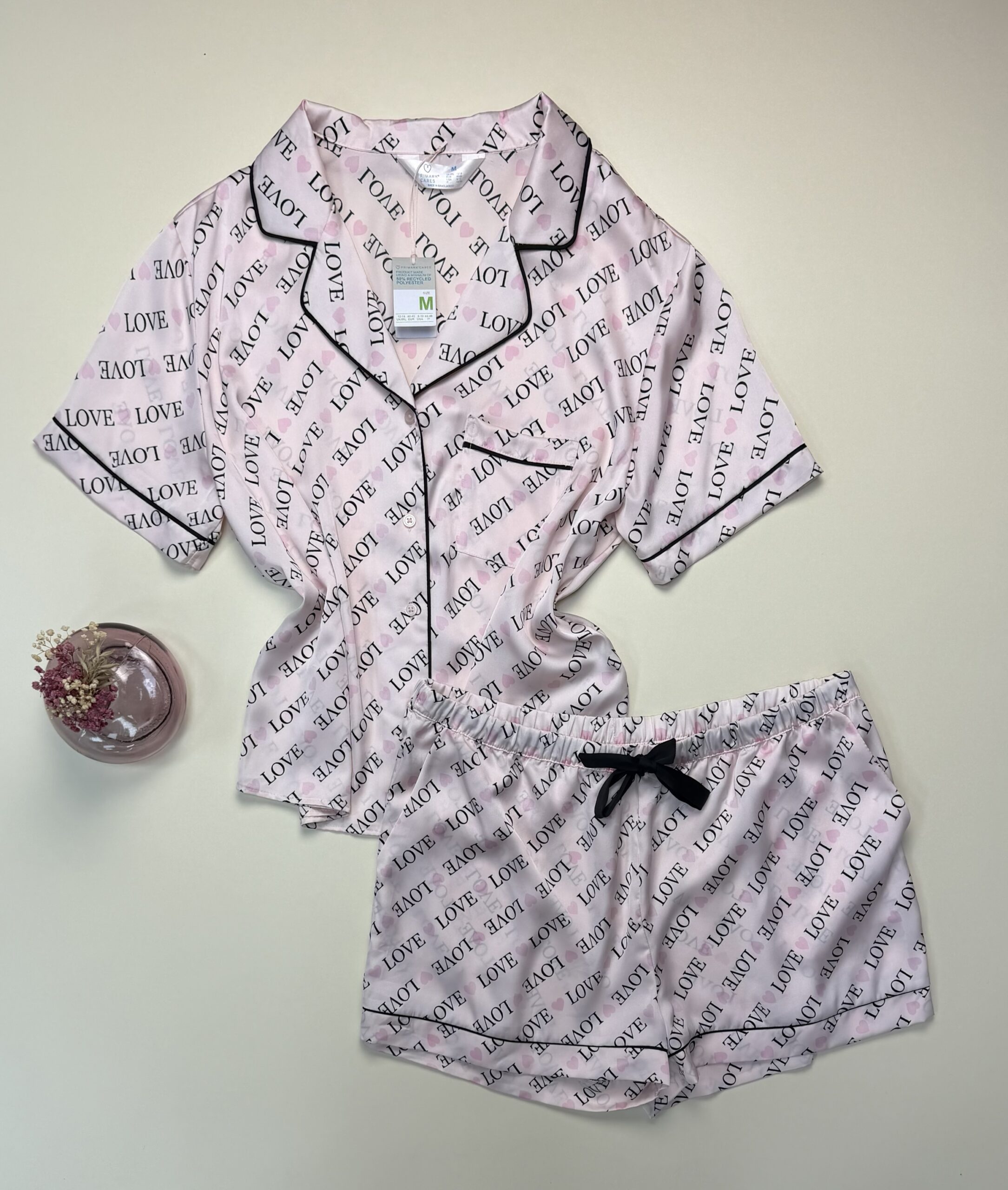 Pyjama short boutonné en satin primark " Love "