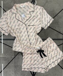 Alternative view of Pyjama haut demi manche boutonné+ short en satin primark " Love "