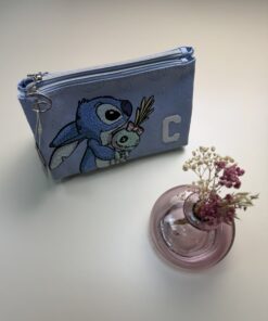 Pochette multi " stitch " lettre