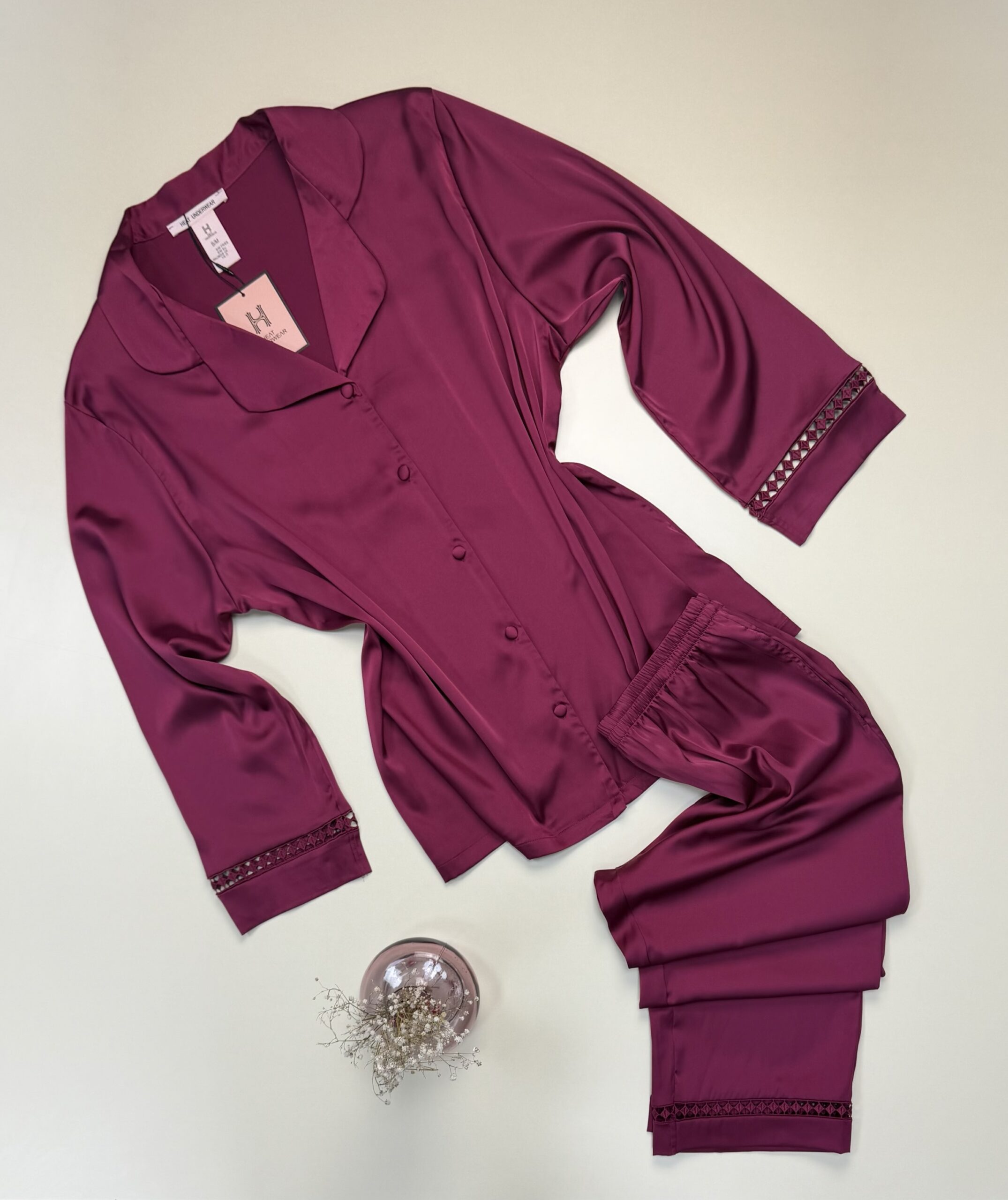 Pyjama boutonné en satin H " Cerise "