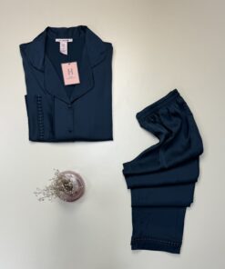 Alternative view of Pyjama boutonné en satin H " Vert "