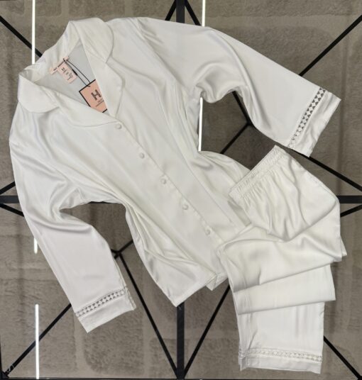 Pyjama boutonné en satin H " Blanc "
