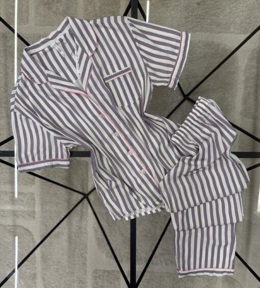 Pyjama boutonné haut demi manche " Mauve "