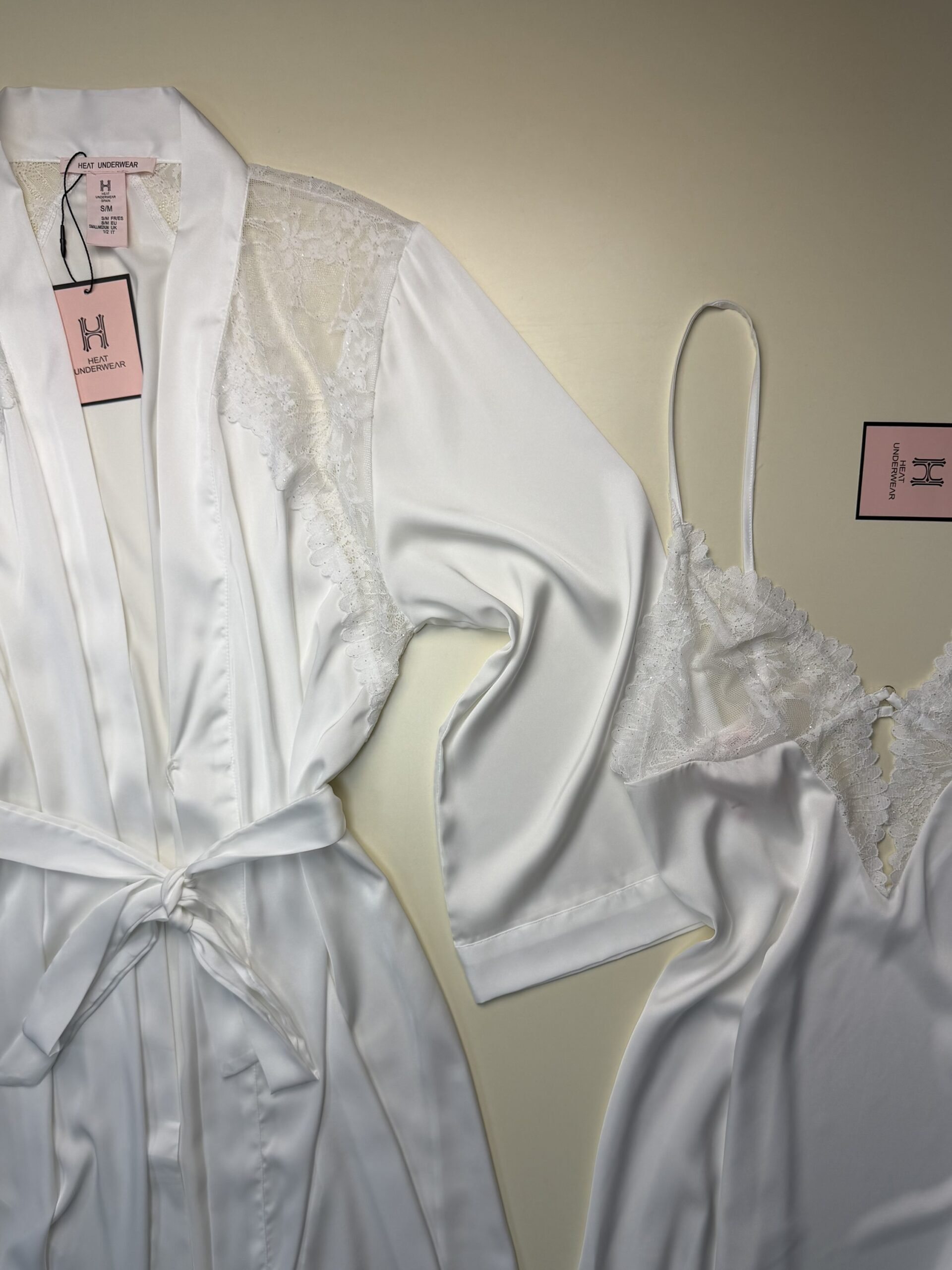 Ensemble nuisette peignoir en satin " Blanc " – Image 3