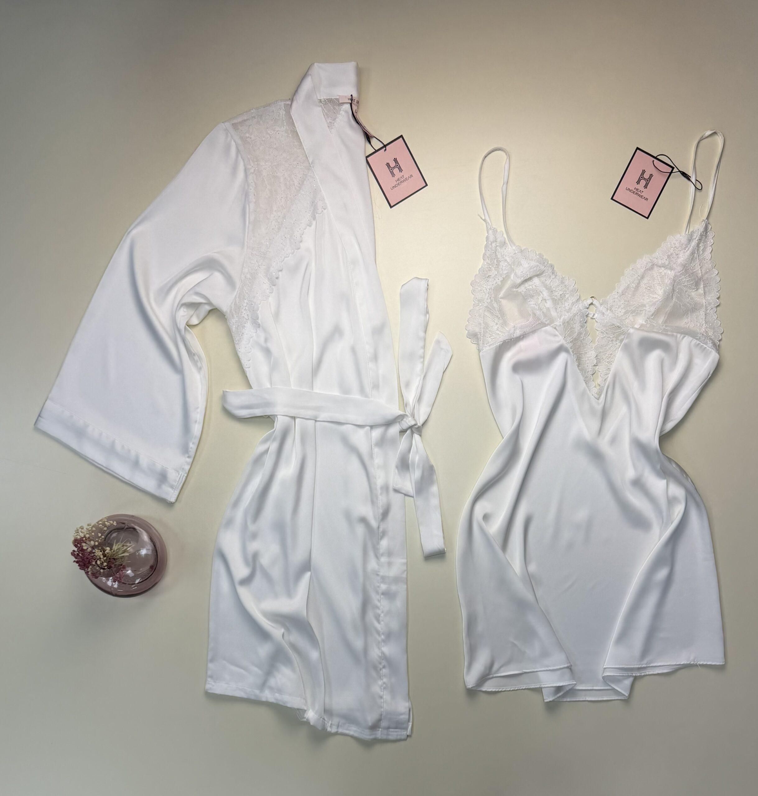 Ensemble nuisette peignoir en satin " Blanc "