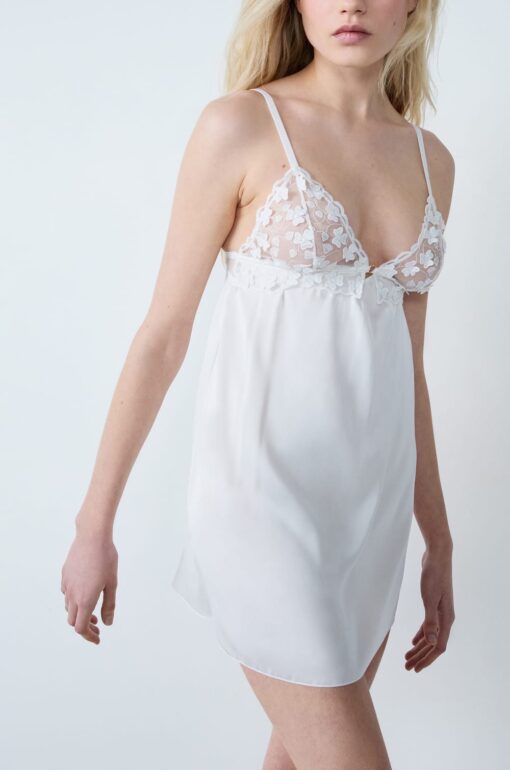 Nuisette Etam en satin " Amour " blanche