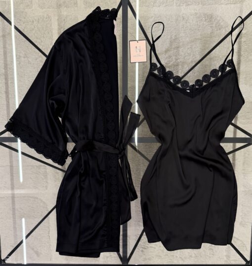 Ensemble nuisette peignoir en satin " Noir "