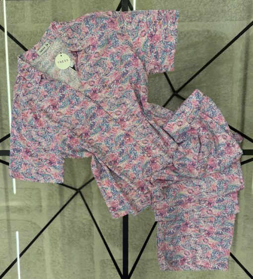 Pyjama boutonné haut demi manche " à motifs "