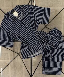 Pyjama boutonné haut demi manche " Bleu marine "