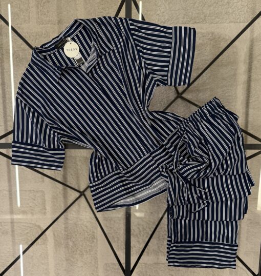 Pyjama boutonné haut demi manche " Bleu marine "
