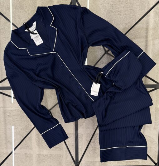 Pyjama en satin pantalon haut demi manche " bleu "