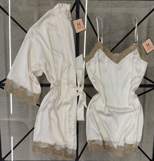 Ensemble nuisette peignoir en satin " Blanc cassé "
