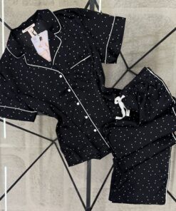 Pyjama boutonné en satin haut demi manche " Noir '