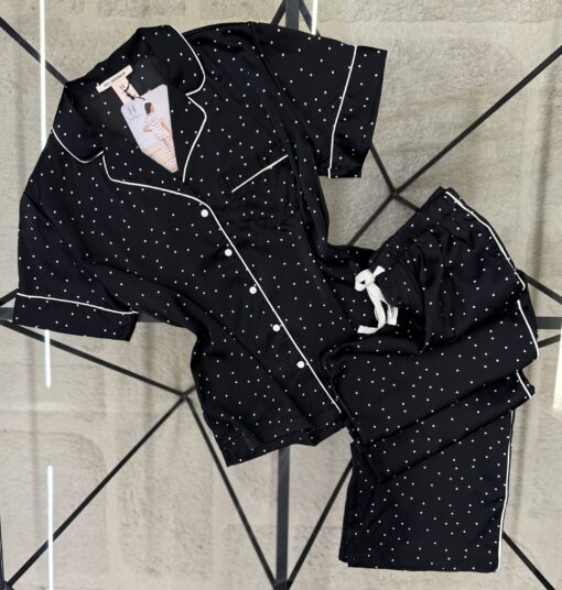 Pyjama boutonné en satin haut demi manche " Noir '