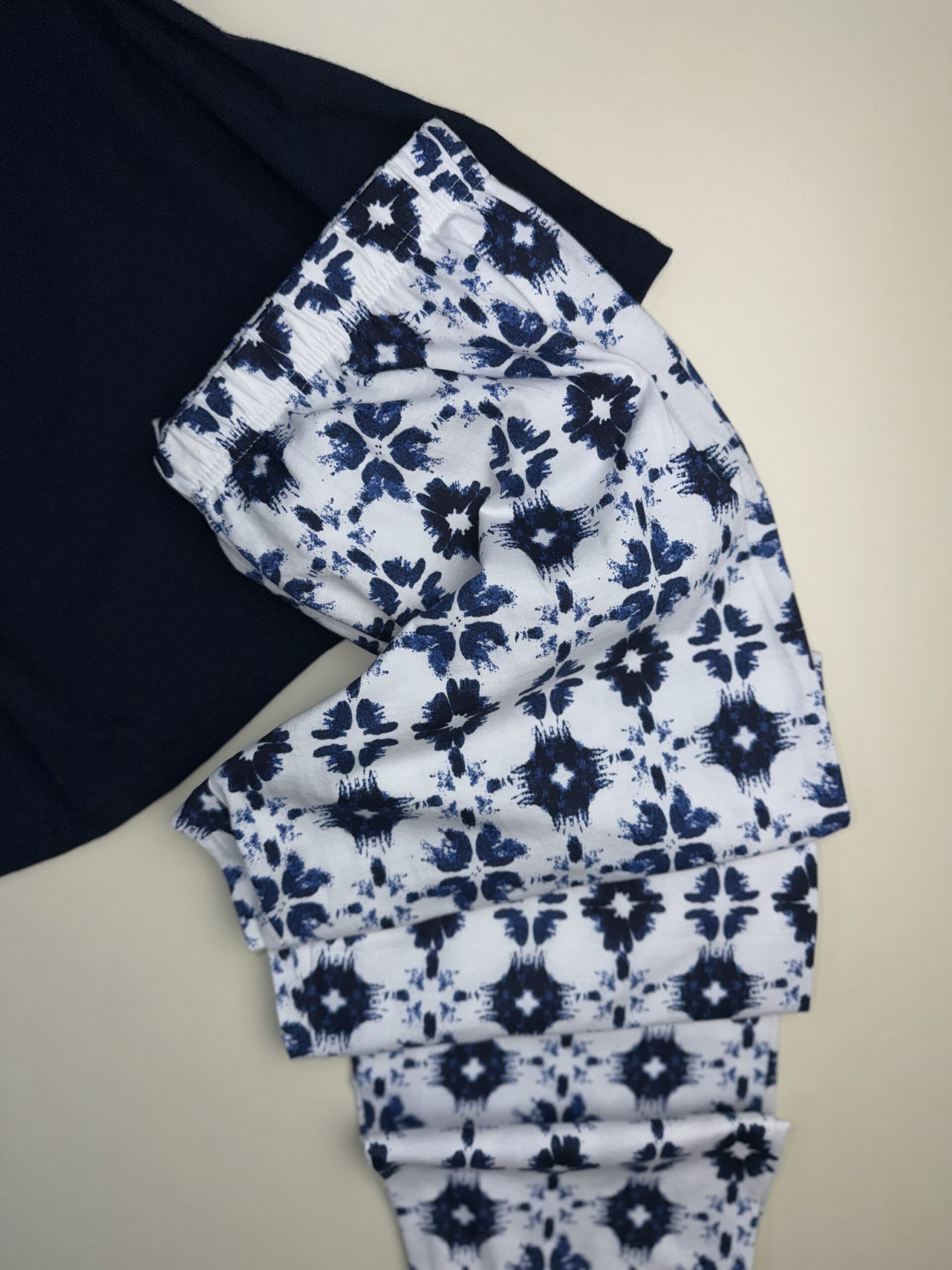 Pyjama haut demi manche - Primark - ” Bleu nuit - A fleurs “ – Image 2