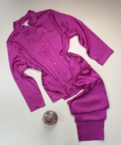 Pyjama Boutonnée en satin perlé " Fushia "